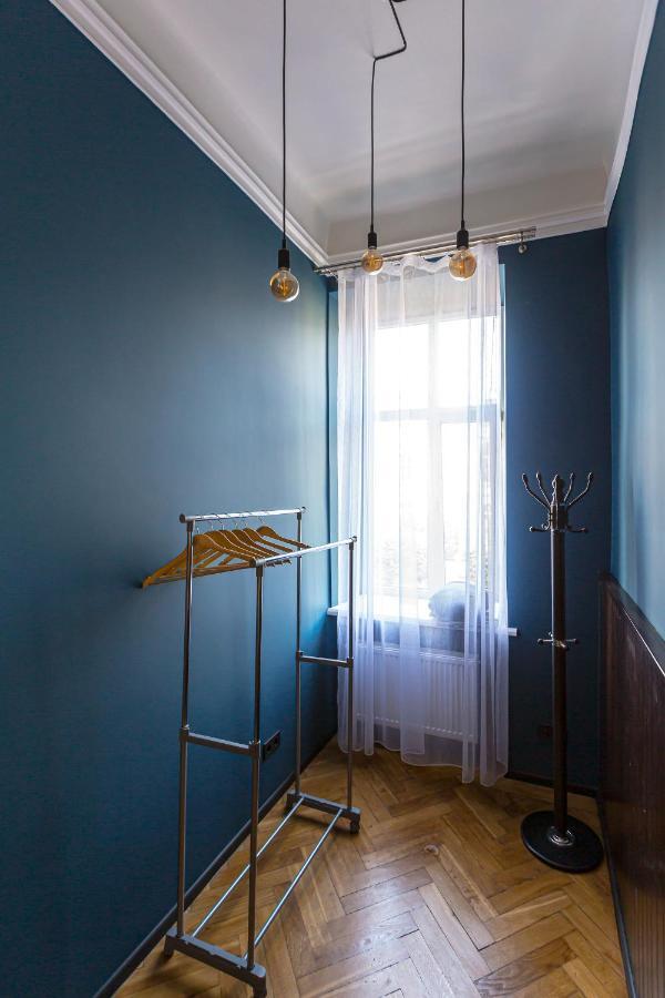 Центр На Вулиці Проспект Шевченка 12 Навпроти Макдональса З Балконом Appartement Lviv Buitenkant foto